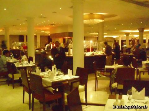 Abendessen: das sehr gute und vor allem reichliche Abendbuffet im
Hotel Steigenberger Cairo Pyramids (ehemals Mövenpick)