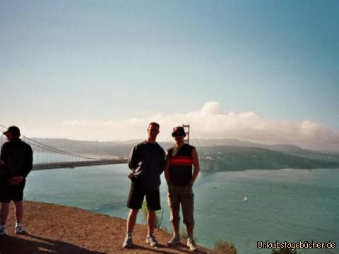 wir vor der Brücke: Höf und ich vor der Golden Gate Bridge