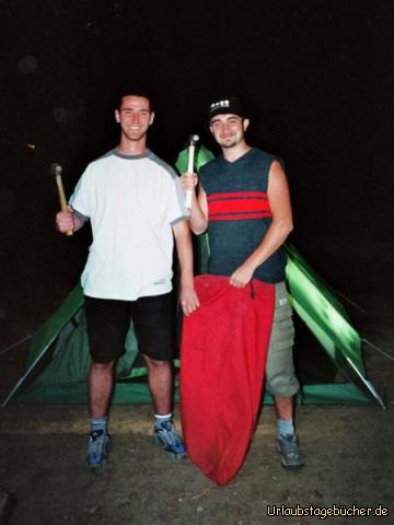 unser Zelt: Höf und ich vor unserem Zelt