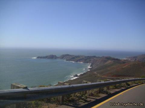 Point Bonita: nördlich von San Francisco und dem Golden Gate
ragt der Point Bonita als Teil der Marin Headlands weit in den Pazifik