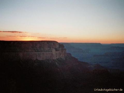 Sonnenuntergang: Sonnenuntergang über dem Grand Canyon