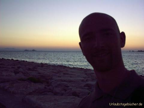 ich und Sonnenuntergang: ich vor dem Sonnenuntergang auf Paros