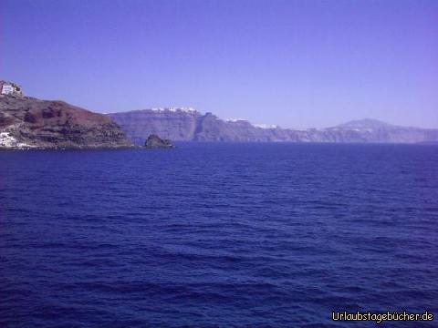 Calderaeinfahrt: Einfahrt in die Caldera von Santorini