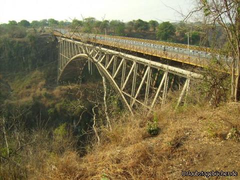 Victoria Falls Bridge: die Victoria Falls Bridge über den Sambesi verbindet Sambia und Simbabwe