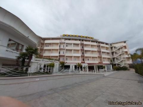 Grand Hotel President in Siderno Marina: unsere Unterkunft vergangene Nacht:
das Grand Hotel President in Siderno Marina 