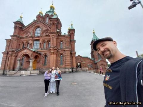 wir vor der Uspenski-Kathedrale: das für uns schönste Gebäude, das wir in Helsinki finden konnten:
die Uspenski-Kathedrale