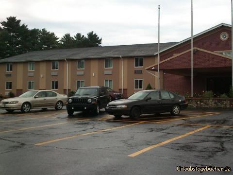 Americas Best Value Inn: unser Jeep vor dem Americas Best Value Inn in Foxborough (Massachusetts)