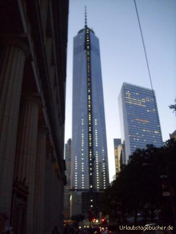 One World Trade Center: das noch nicht ganz fertiggestellte One World Trade Center
ist mit 541,3 m das höchste Gebäude der Vereinigten Staaten 
