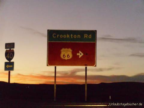 Sonnenuntergang: wir verlassen die Interstate 40 kurz nach Ash Fork (Arizona),
um auf der legendären Route 66 Richtung Sonnenuntergang zu fahren