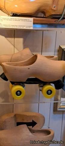 Skating-Clogs mit Rollen : Skating-Clogs mit Rollen 