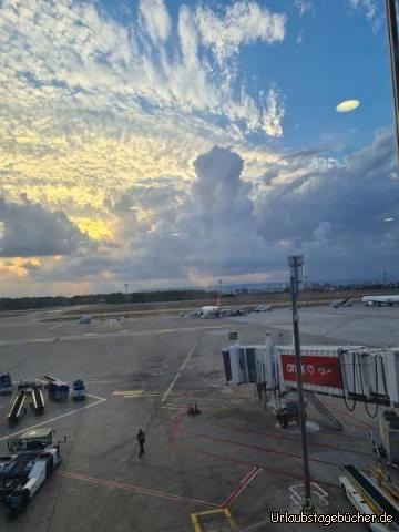 Flughafen Antalya: Flughafen Antalya