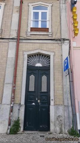 Altes Haus mit Fliesen in Lissabon: Altes Haus mit Fliesen in Lissabon