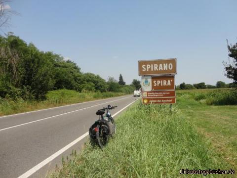 Weiteres ortschild: Ein weiterer Photostop der heutigen Etappe 