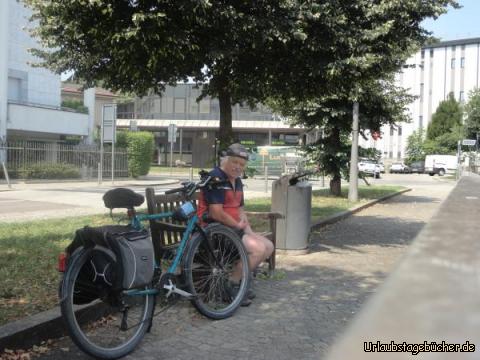 Legnano Vorstadt von Mailand : Eine Rast in Legnano, ein Vorort von Mailand 
