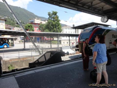 Bahnhof Locarno : Nochmal Bahnhof Locarno.