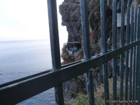 Genua fgh: Hier ein Bild von einer Terrasse eines Restaurants 