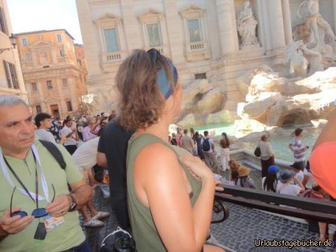 Genua bhjhhk: Am Trevibrunnen.