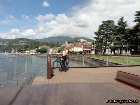 Ankunft langer See : In Luino erstmals auf den Langensee, auf Italienisch heißt er Lago Maggiore, getroffen.