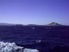 auf hoher See: auf Hoher See treffen wir wieder eine Blue Star Fähre
(die große Insel im Hintergrund ist übrigens Naxos)