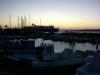 Sonnenuntergang im Hafen: der Sonnenuntergang über dem Hafen von Parikia