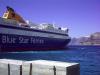 Fähre in Santorini: unsere Fähre im Hafen von Santorini