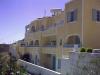 unser Hotel: unser Hotel auf Santorini
(der Balkon hinten links war meiner)