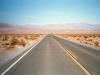 Straße: die Straße durchs Death Valley