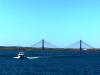 auf dem Wasser vorbei an der Brücke zw.Portugal und Spanien: auf dem Wasser vorbei an der Brücke zw.Portugal und Spanien