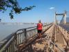auf der Mekongbrücke: 
