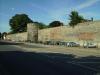 Stadtmauer: die alte Stadtmauer von Canterbury
(an der wir übrigens auch unser Auto geparkt haben)