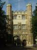 Great Gate: das Great Gate ist der Haupteingang
des 1546 gegründeten Trinity Colleges in Cambridge