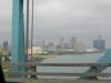 Detroit: von der Ambassador Bridge aus sehen wir die Skyline von Detroit