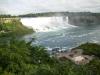 US-amerikanischer Niagarafall: dass das Wasser beim US-amerikanische Teil der Niagarafälle 21 m tief fällt,
ist ironischer Weise nur von kanadischer Seite aus gut zu sehen