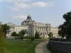 Library of Congress: die 1800 gegründete Library of Congress in Washington, D.C.
ist die öffentlich zugängliche Forschungsbibliothek des Kongresses der USA
und hinsichtlich des Bücherbestands die größte Bibliothek der Welt