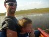 Airboatfahrt: mit Vollspeed geht es auf Armandos Airboat durch die Everglades, Florida
Papa (Eno) und Viktor haben sichtlich Spaß