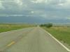 Route 186: die Straße zum Chiricahua National Monument ist nur auf den ersten Blick Kerzengerade,
in Wirklichkeit geht sie die ganze Zeit auf und ab, wie eine Achterbahn,
was Papa (Eno) sehr gefällt, aber Mamas (Katy) empfindlichen Magen ganz und gar nicht