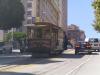 Cable Car: auf unserer Fahrt durch San Francisco folgen wir einer der weltberühmten Cable Cars,
die immerhin die einzige verbliebene Kabelstraßenbahn der Welt mit entkoppelbaren Wagen ist