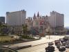 Excalibur: von der Fußgängerbrücke über die Tropicana Avenue aus
haben wir auch einen tollen Blick auf das am Las Vegas Strip gelegene
Casino/Hotel Excalibur im Stil einer mittelalterlichen Burg