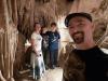 wir in der Tropfsteinhöhle: im Tzoumerka Nationalpark schauen wir uns auch die Tropfsteinhöhle Anemotrypa Stalactite Cave an