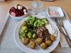 Mittagessen : Falafel, Quinoa, Rosenkohl, Brokkoli 
Johannisbeer quark 